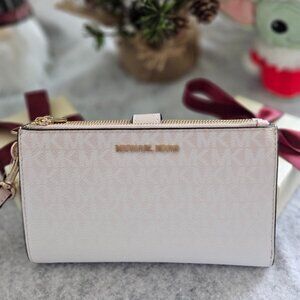 Michael Kors - Jet Set Travel Signature Logo Smartphone Powder Blush Wallet